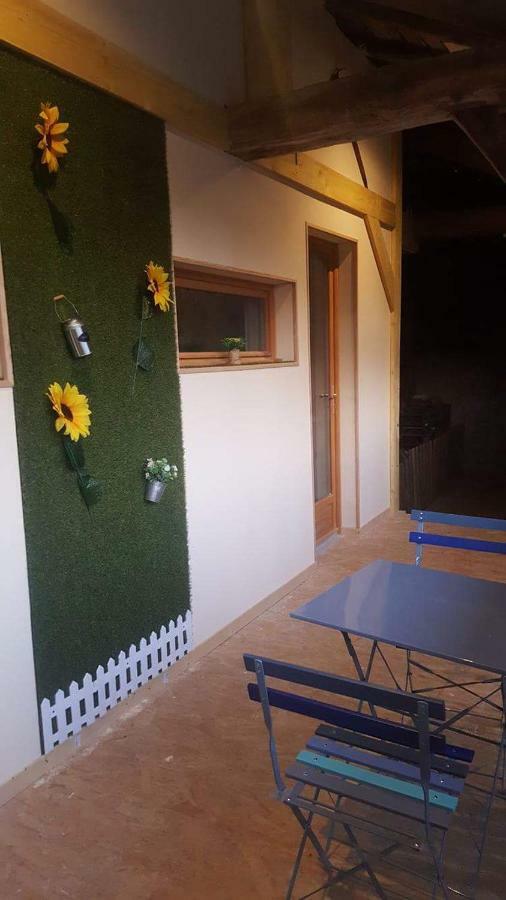 Cier De Riviere "Les Ours" Apartment Exterior photo